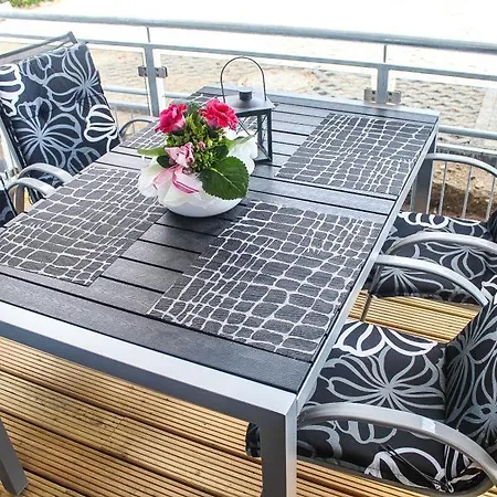 Ferienwohnung Strandhaus Mowenberg App. 11 *